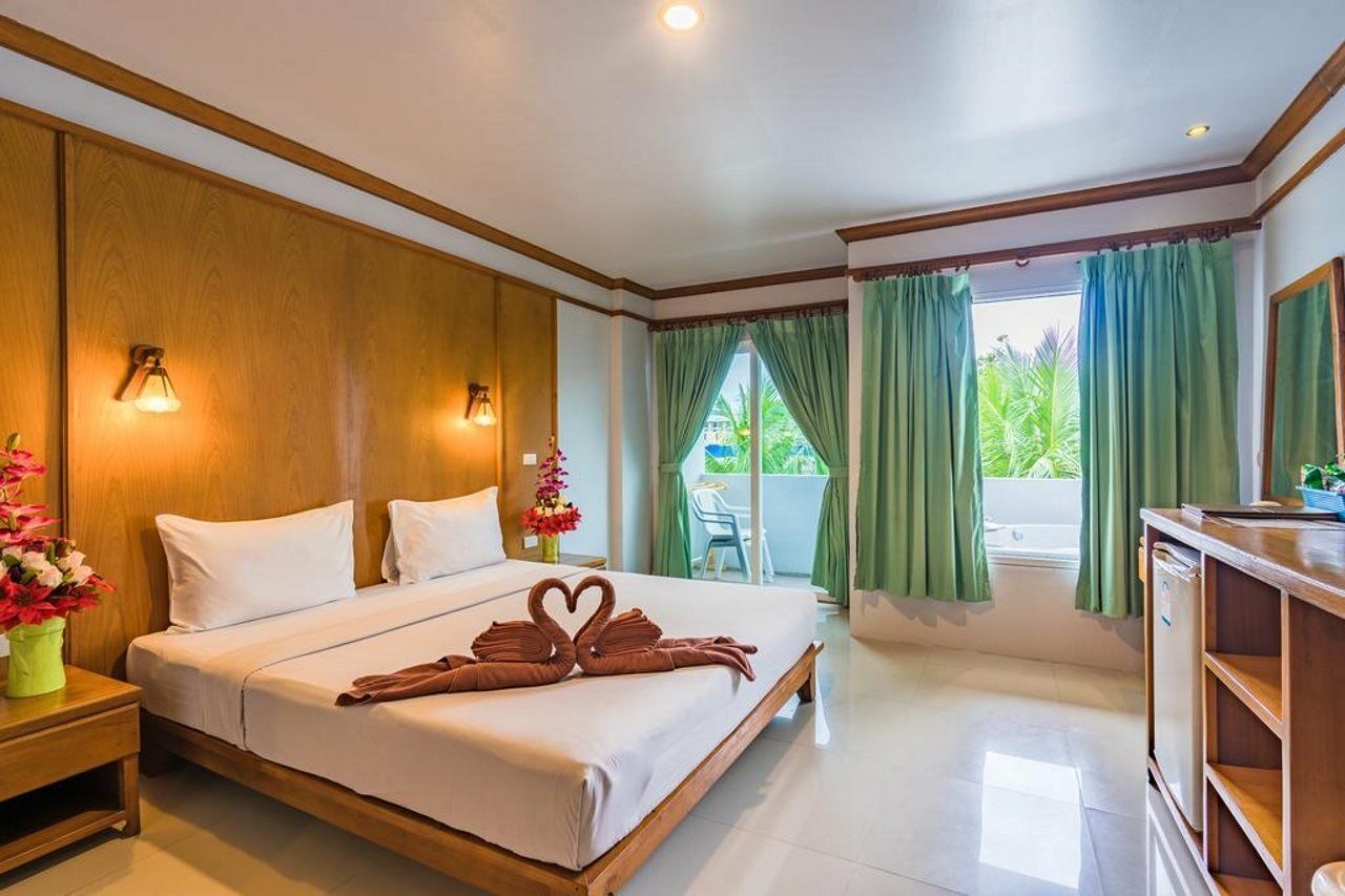 Patong Pearl Hotel Phuket Exterior foto